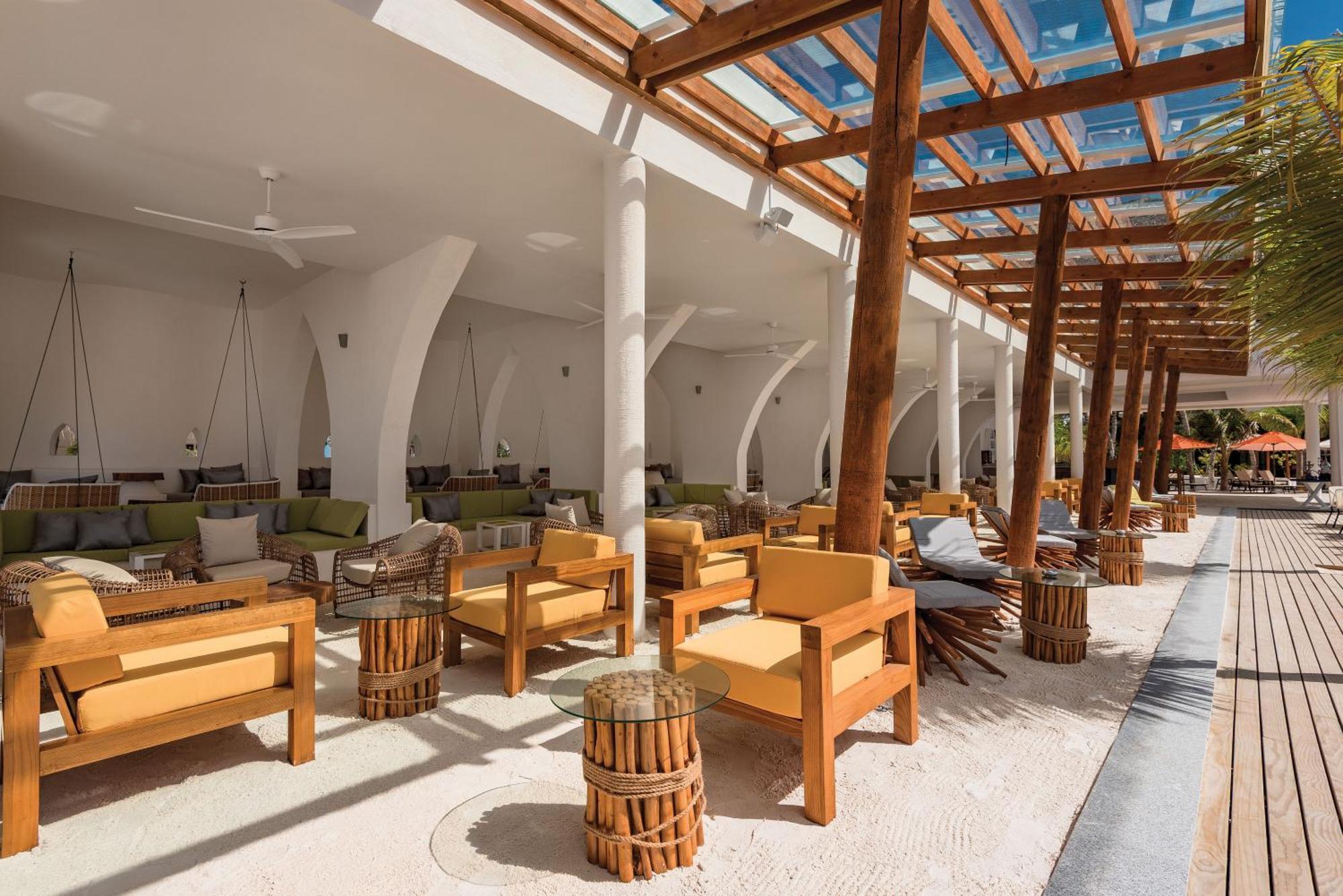 Курортний комплекс Oblu Select Sangeli Eriyadu